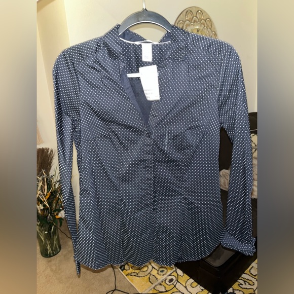 2 H & M button up blouses - Picture 5 of 5